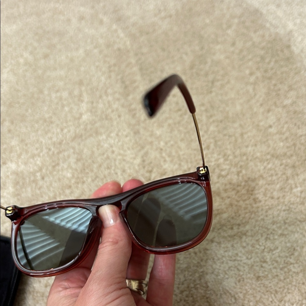 Celine Celine CL40020I Burgundy Sunglasses NWT includes Pouch and Cloth - Picture 6 of 17